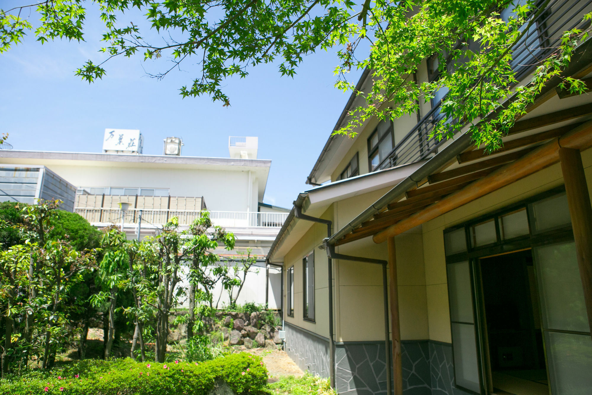 Yugawara-Onsen Manyoso Hotel Exterior photo